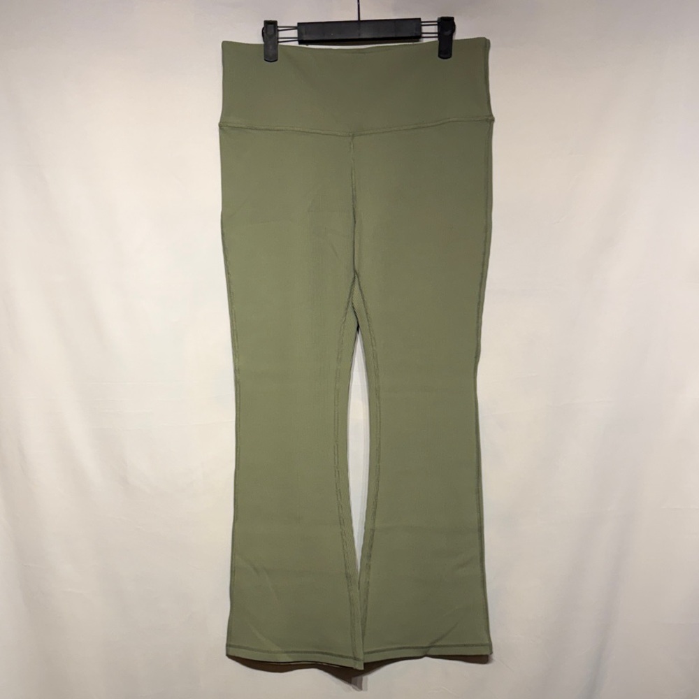 Athleta Elation Rib Crop Flare Pants Eucalyptus Olive Size XL Tall - Picture 3 of 11